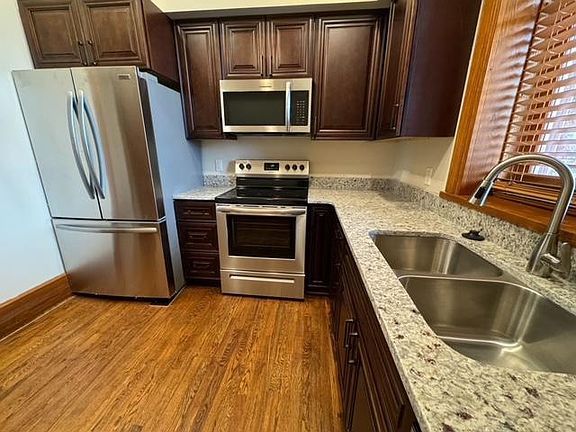 5th image of 1103 S 19th St APT 2W