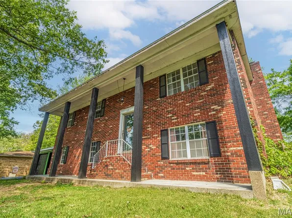 16911 Christian Dr, Dexter, MO 63841
