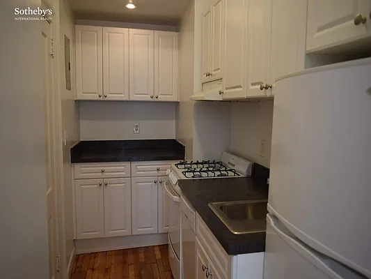 Rented by Sotheby's International Realty | media 3