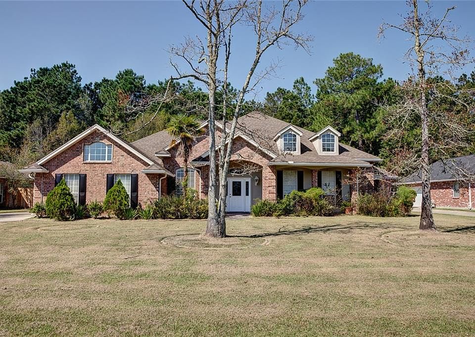 1st image of 2034 Hampshire Dr