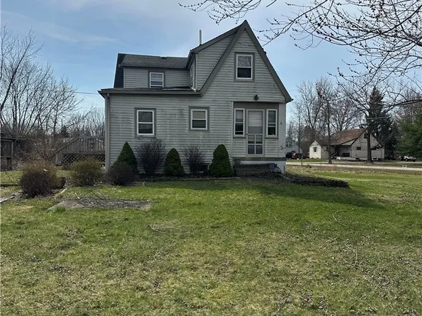 9475 Woodworth Rd, North Lima, OH 44452