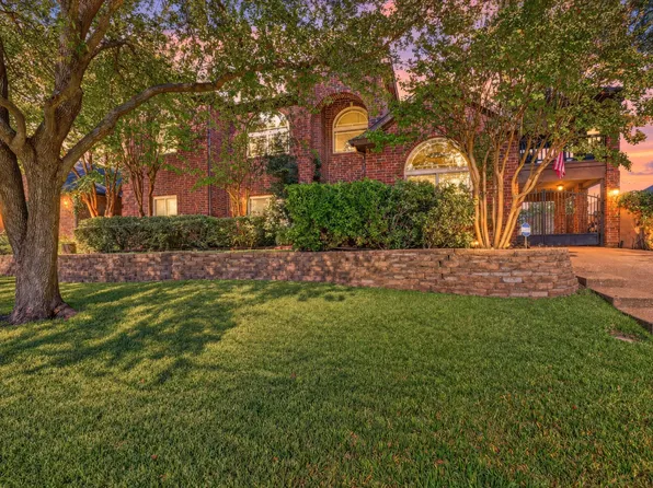 204 Castle Hill Dr, Burleson, TX 76028