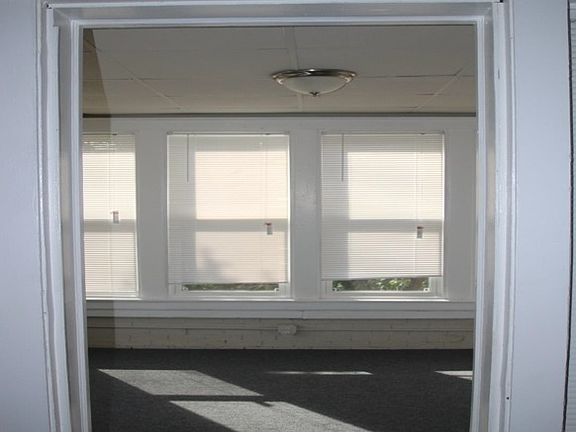 5th image of 7341 S Coles Ave