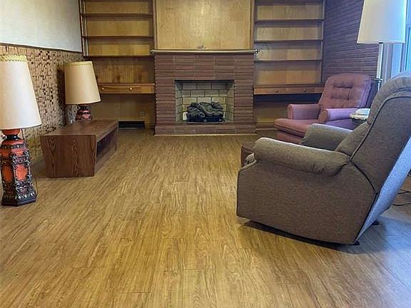 2nd image of 706 Smith St