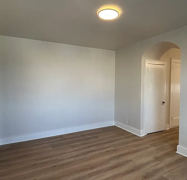 2903 Voelkel Ave #7 — Photo 8