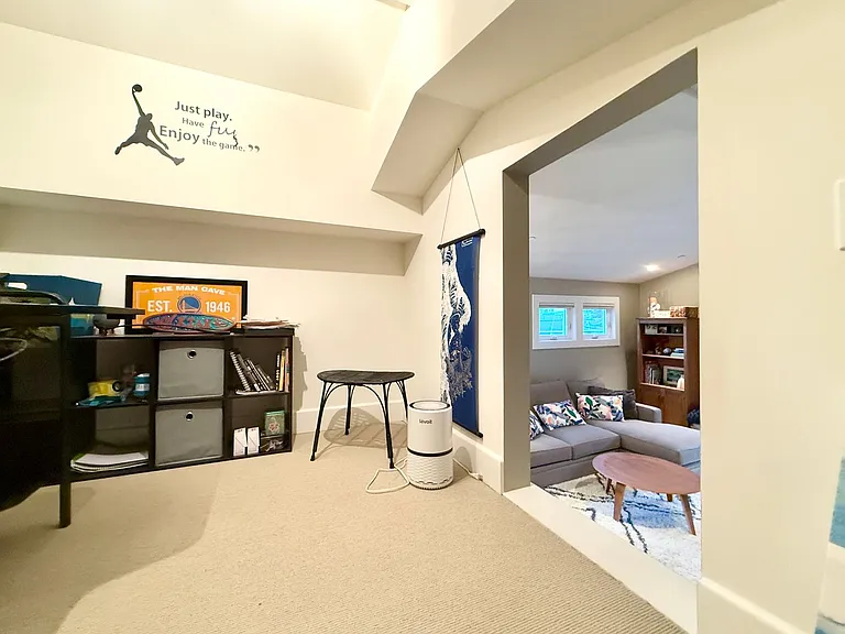 251 San Pedro Ave — Photo 45