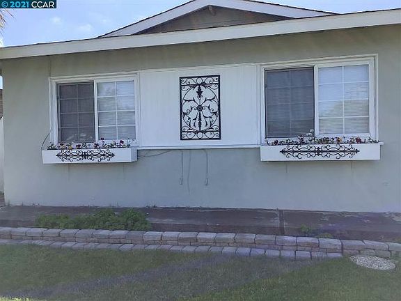 4th image of 1552 Scotty St
