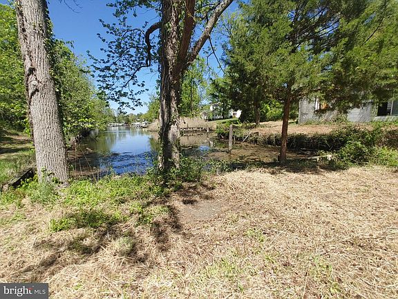 2nd image of 4180 Shoreham Beach Rd