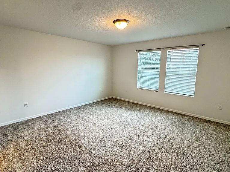 2401 White Tail St — Photo 39