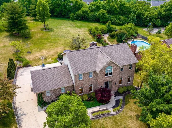 8285 Lindfield Dr, West Chester, OH 45069