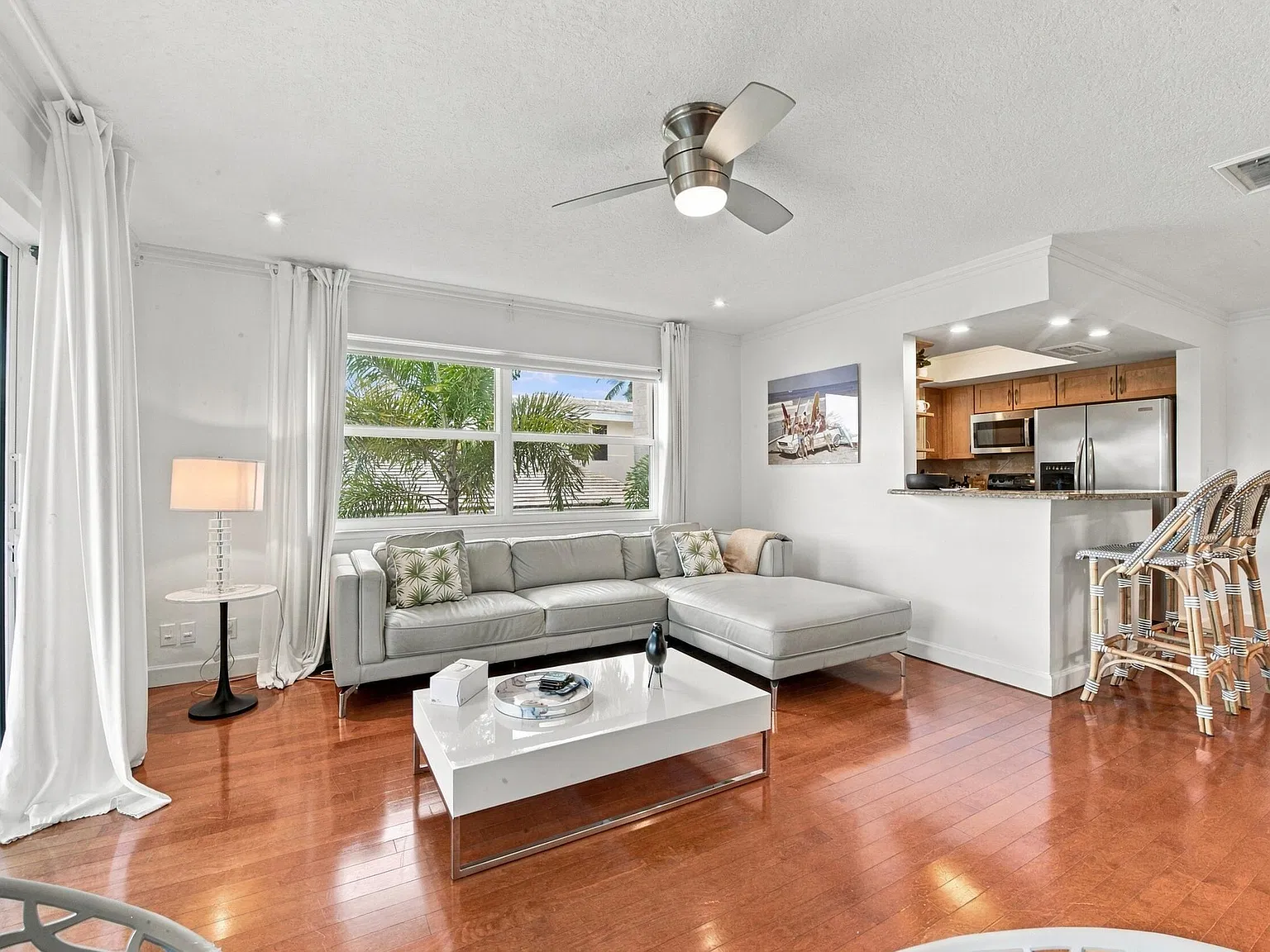 1 bed, 1.0 bath, 749 sqft, $2,000 — Photo 3