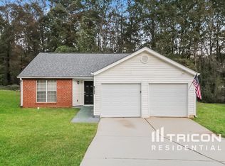 6742 Hiddenlake Dr, Rex, GA 30273