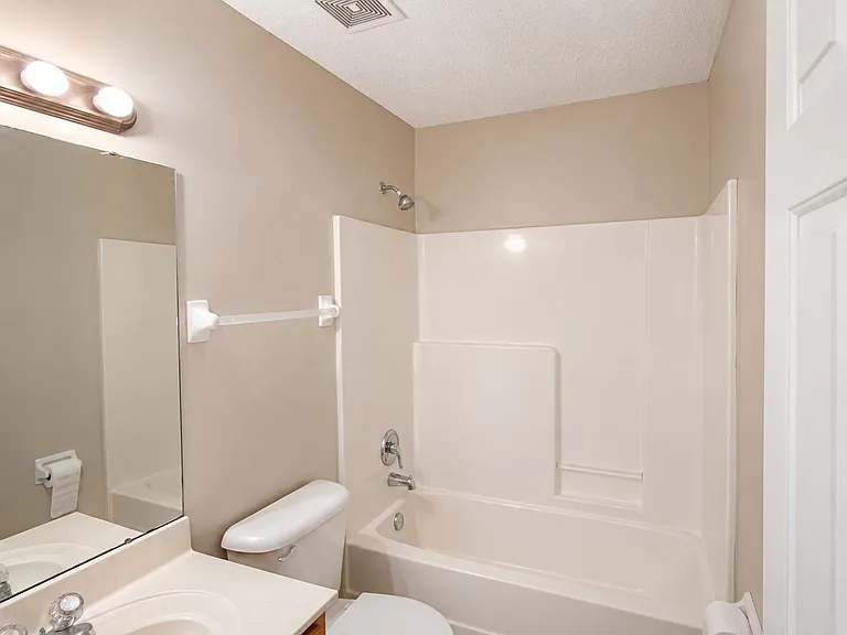 20 Country Brook Dr — Photo 16