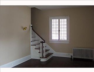 2nd image of 544 1/2 E Pearl St