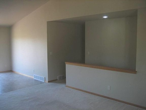4th image of 2242 Lake Aire Dr