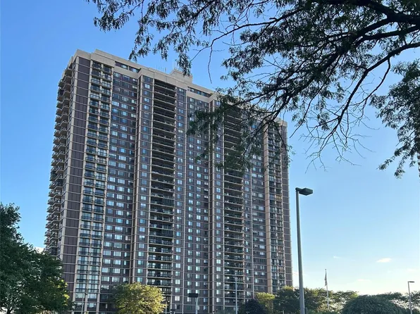 27110 Grand Central Parkway #33T, Floral Park, NY 11005