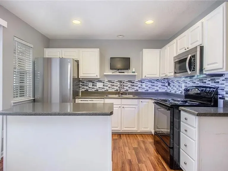 10519 Yellow Rose Ln #1 — Photo 8