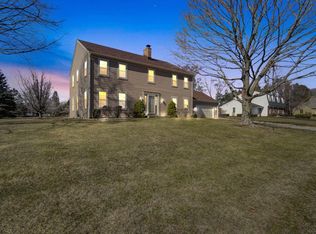 8 Cherrywood Ct, Racine, WI 53402