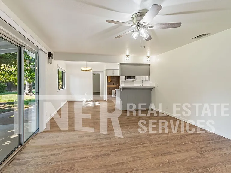 5100 Turnsberry Ct — Photo 10