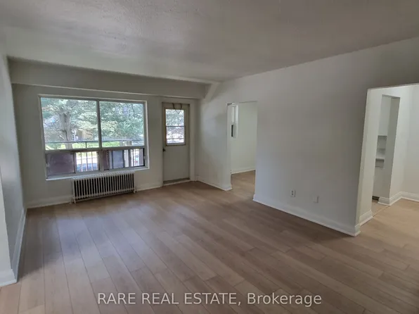 431 Martha St W #7, Burlington, ON L7R 2P6