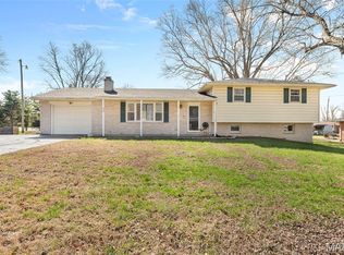 30 Saint Rose Dr, Collinsville, IL