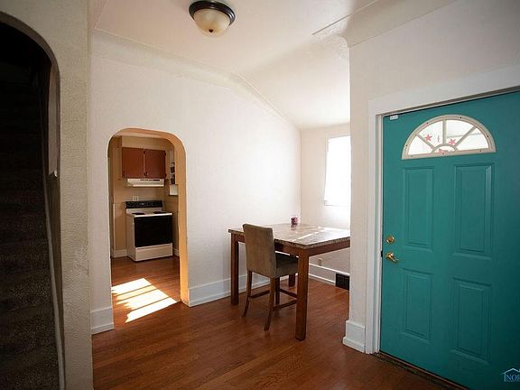 5th image of 308 Lincoln Ave