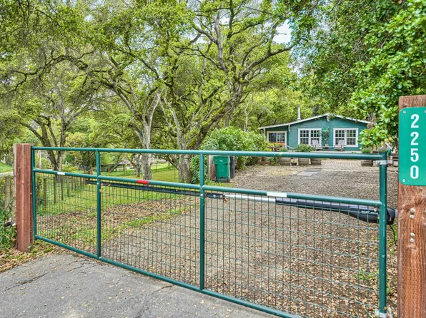 2250 Leo Pl, Aromas, CA 95004