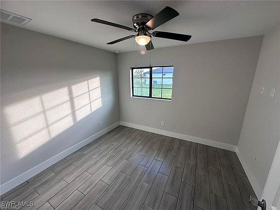 5th image of 712/714 SE 8th Terrace Cpe