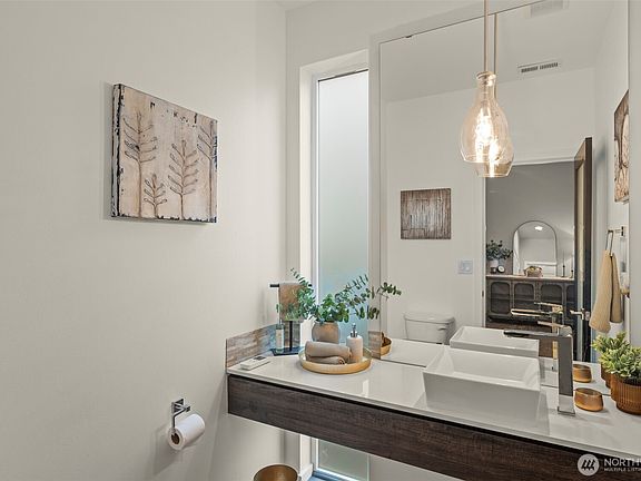 4th image of 4510 Castleton Road SW