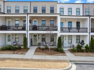 141 Harlow Cir, Roswell, GA 30076