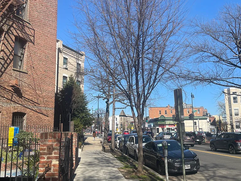 1818 Vernon St NW #201 — Photo 1