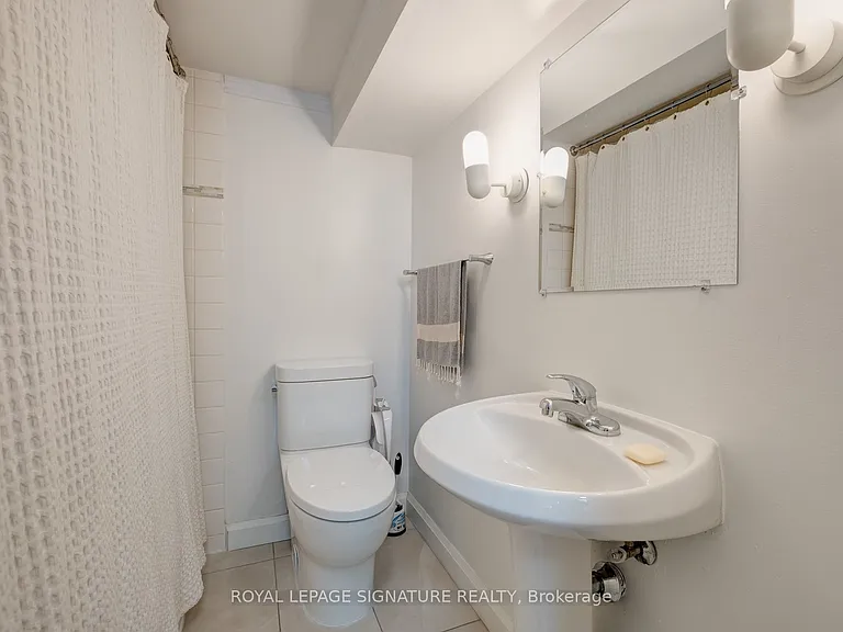 77 Runnymede Rd — Photo 29
