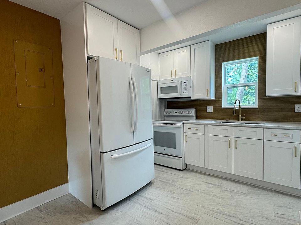 1st image of 8317 Jana Dr #1
