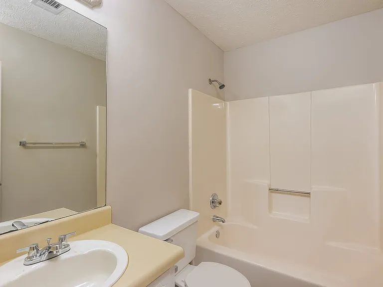 411 Cindy Dr SE — Photo 14