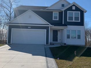 5040 Chinook Ct, Caledonia, MI 49316