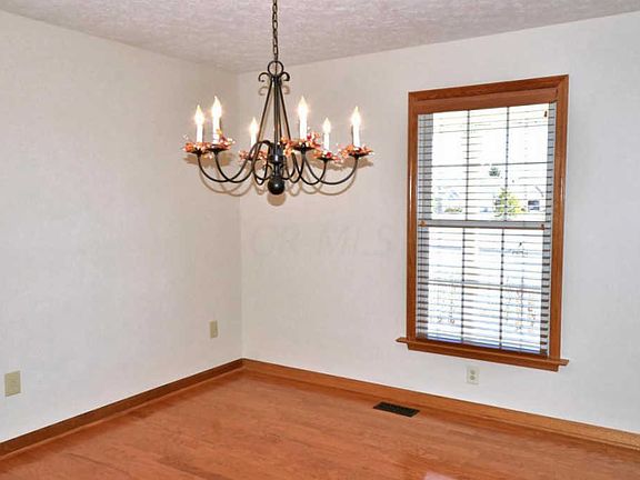 4th image of 563 Crown Dr