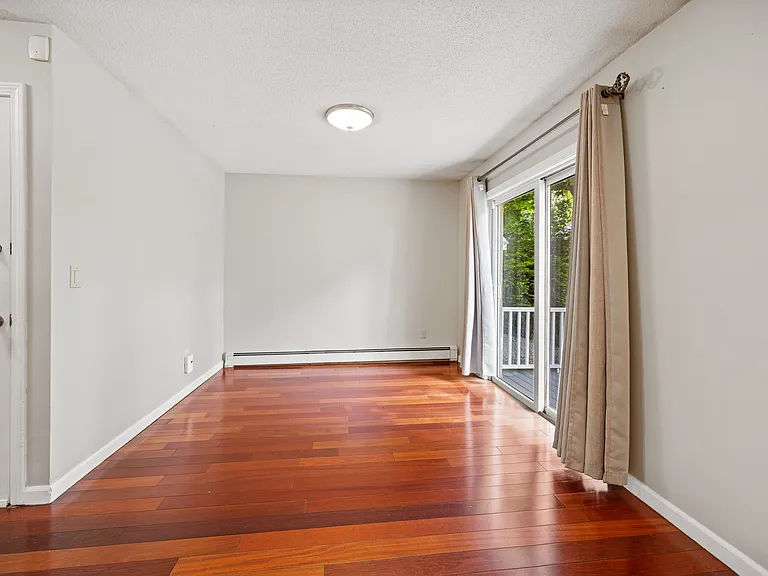 180 Gorman St — Photo 13