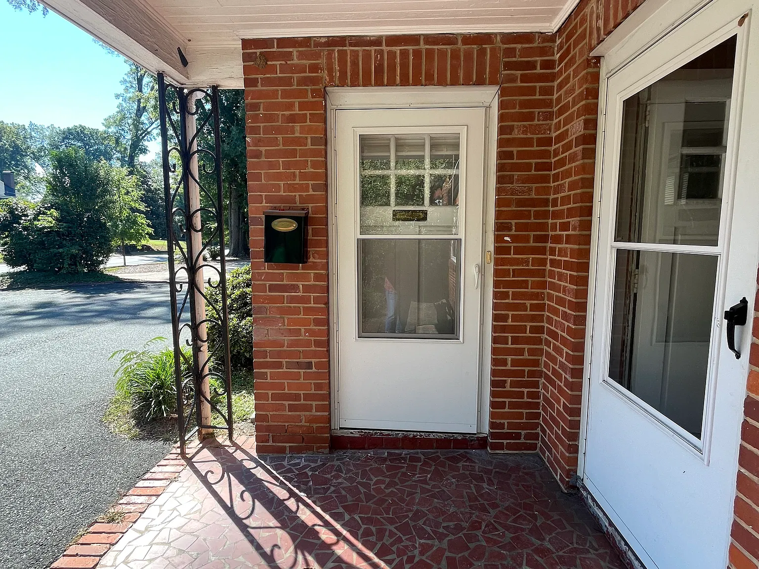 2 bed, $2,000 — Photo 2