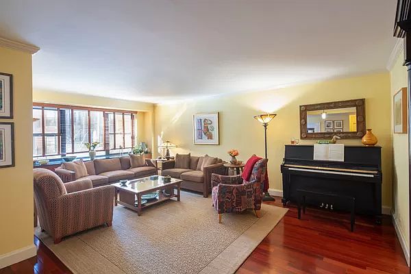 1st image of 405 E 63rd St #3JKL