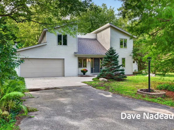 4376 64th St, Holland, MI 49423