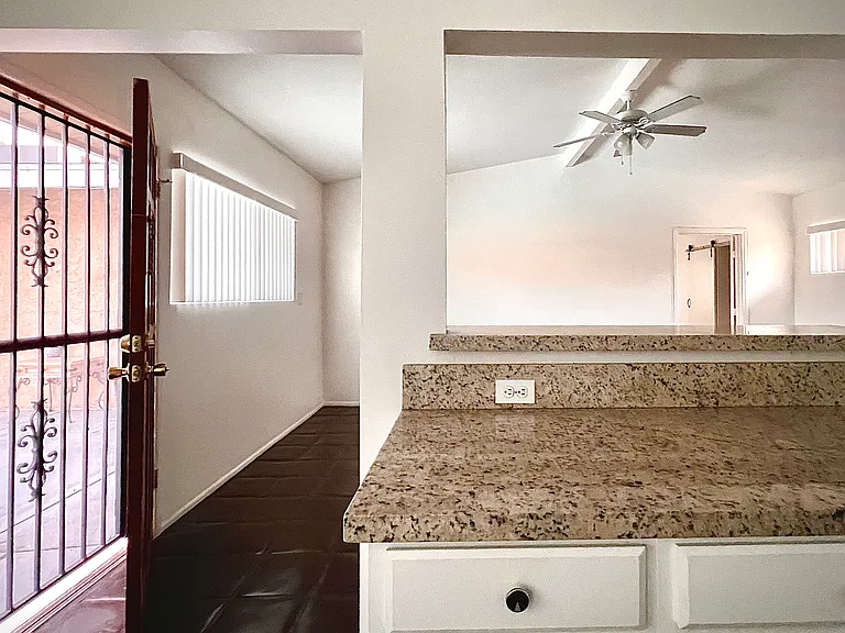 561 S Highland Dr #2 — Photo 8