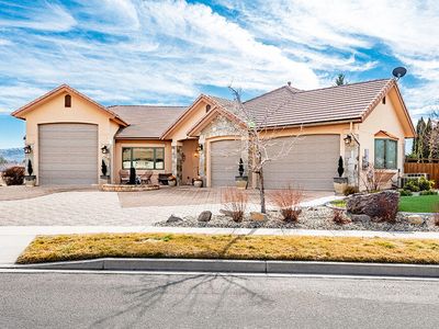7279 Silver King Dr, Sparks, NV, 89436