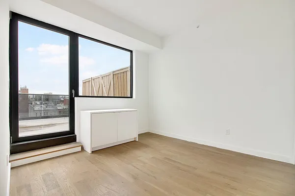 Rented by EXR | media 14