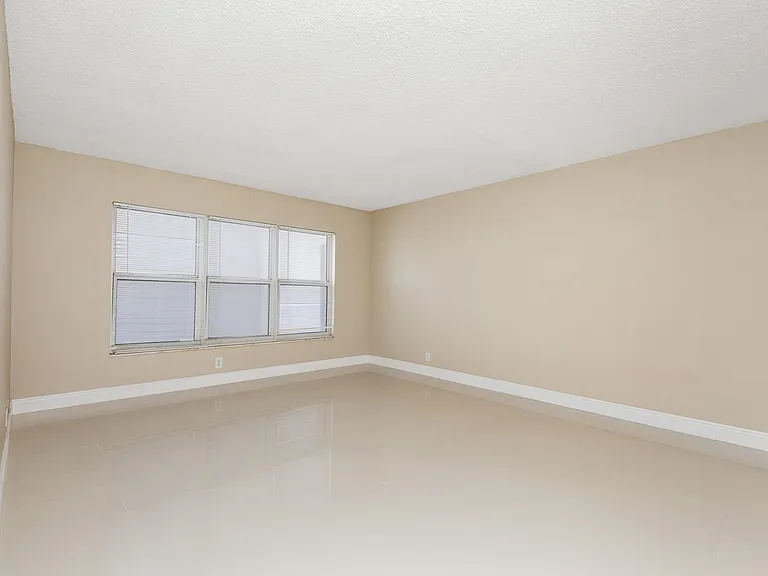 405 N Ocean Blvd #1123 — Photo 11