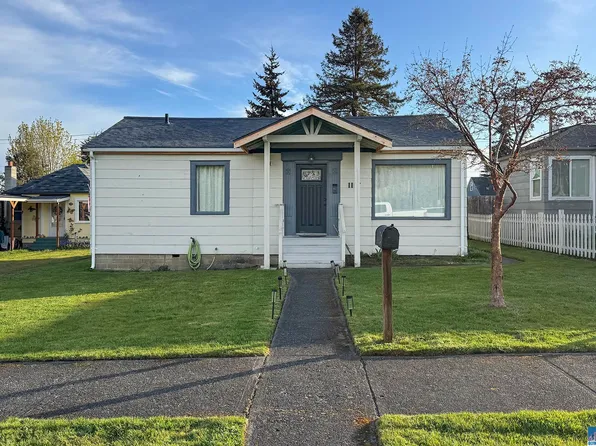 1117 E 4th St, Port Angeles, WA 98362