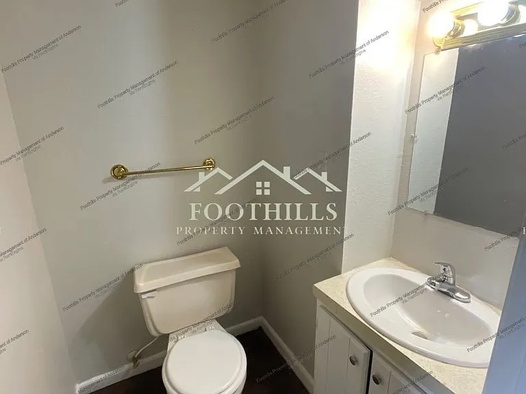 208 N Major Rd #D — Photo 6