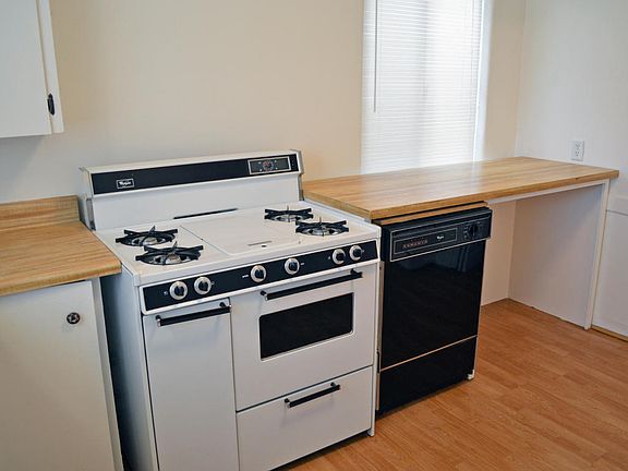 5th image of 725 Hermosa Dr NE
