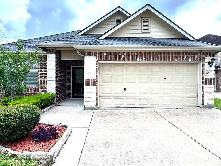 8923 Willow Wind Ln — Photo 2