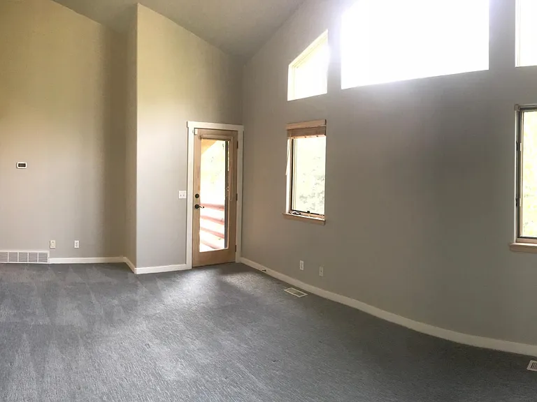 7619 Stagecoach Dr — Photo 12