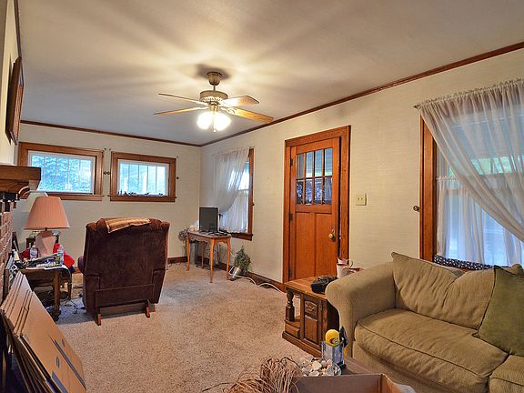 4th image of 807 S Park St